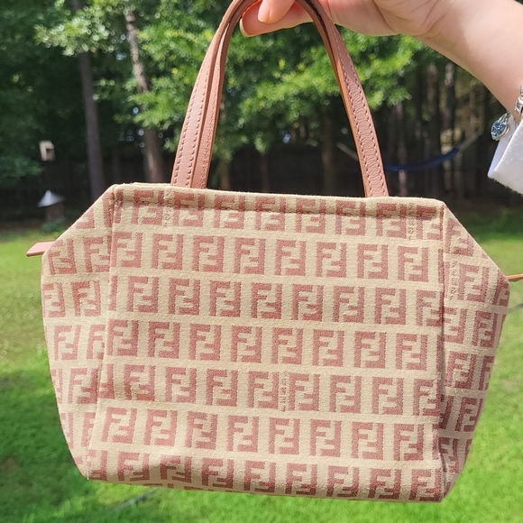 VINTAGE FENDI BAG - Picture 1 of 7